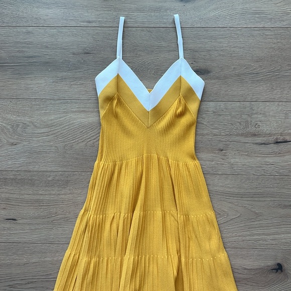 Tiered Midi Knit Dress - Picture 2 of 4